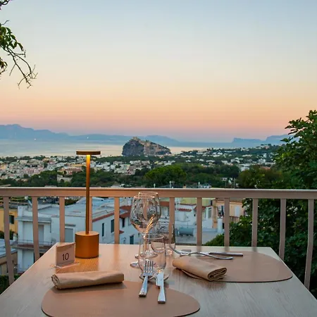 Ireos Hotel