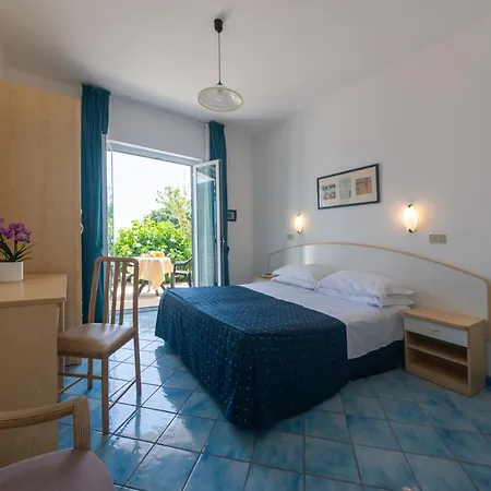 Hotel Ireos